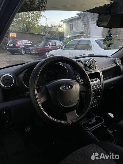 LADA Granta 1.6 МТ, 2013, 100 000 км