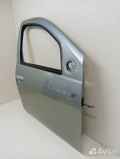 Дверь передняя правая, Renault Sandero 2009-2014