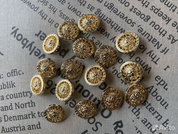 Апликация для украшения одежды