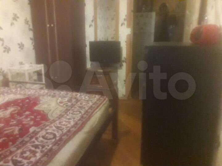 Комната 10 м² в 3-к., 2/5 эт.