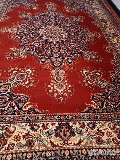 Ковер шерстяной