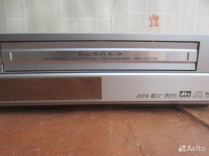 DVD/VHS-плеер LG DC379