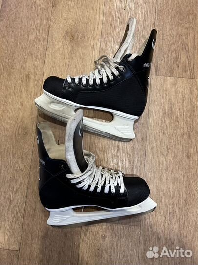 Полупрофессиональные хоккейные коньки
