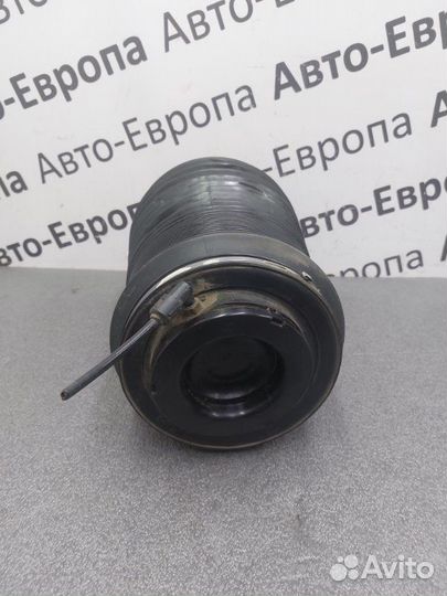 Пневмо баллон заднее левое Jeep Grand Cherokee WK2