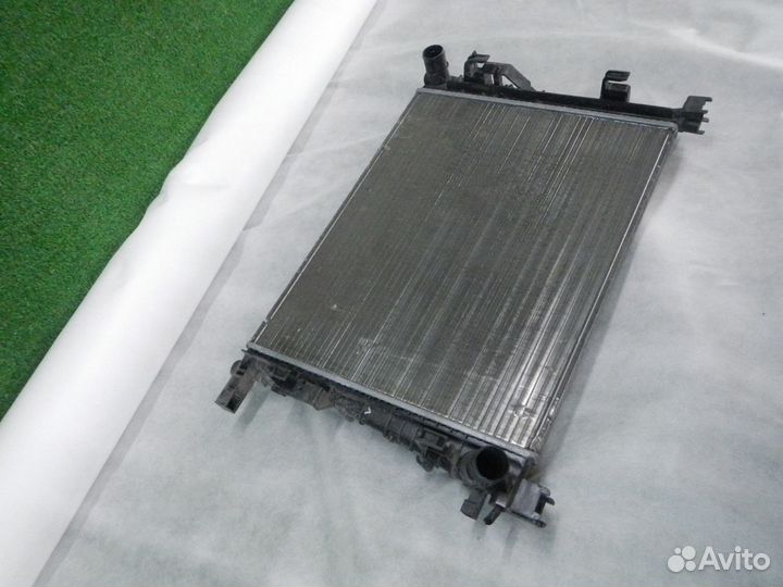 Радиатор охлаждения Renault Kaptur (2016-н.в.)