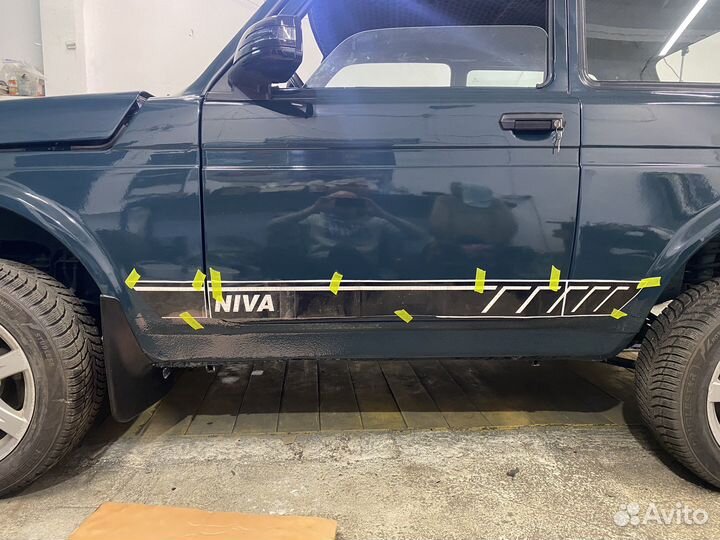 Виниловые наклейки на автомобиль Нива