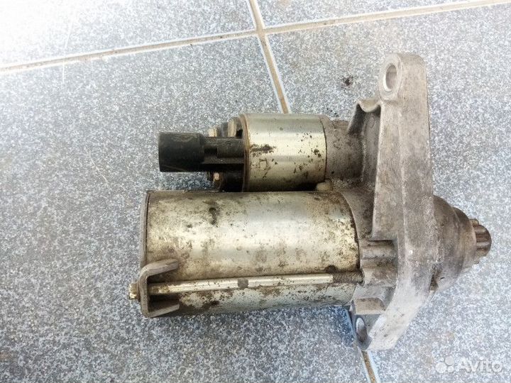 Стартер Skoda Octavia 2 (A5)