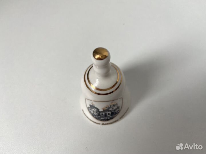 Фарфоровый колокольчик белый Давидова Пустынь