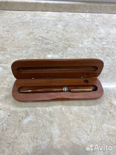Ручка в футляре