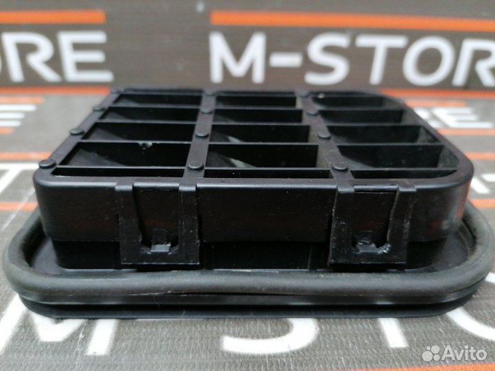 Решетка вентиляционная Mercedes-Benz M-Class W163