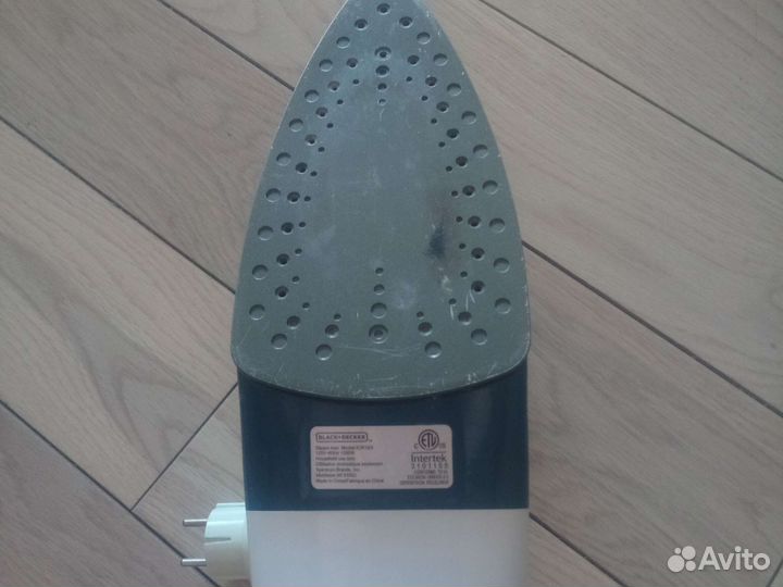 Утюг Black + Decker ICR16X