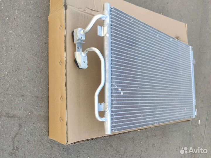 Радиатор кондиционера Audi A4 A7 A5 Q5