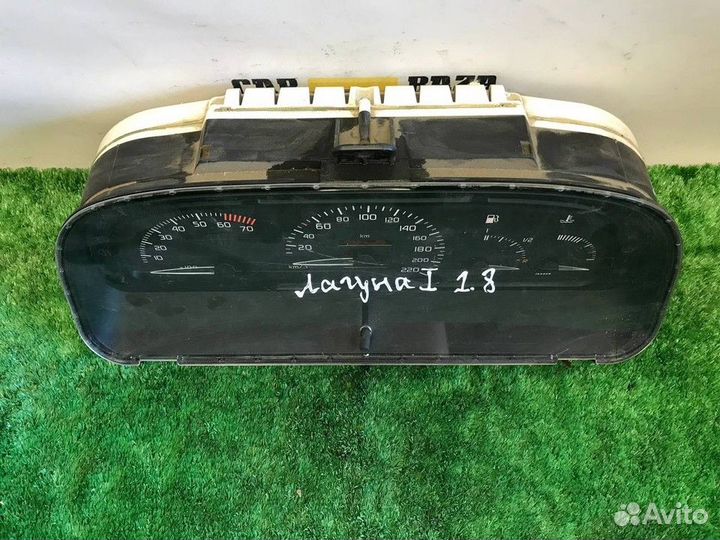 Панель приборов Renault Laguna