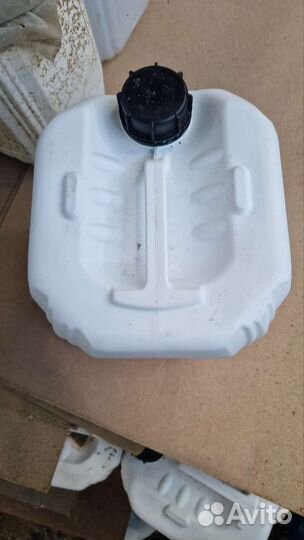 Канистра пластиковая 20 литров бу