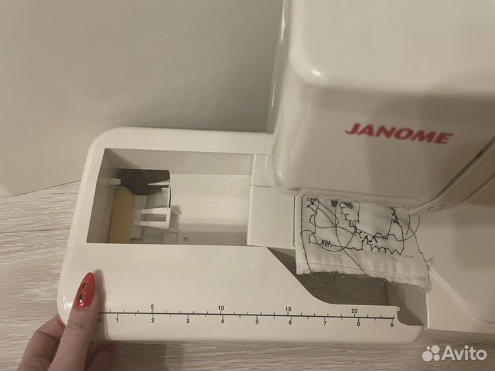 Швейная машинка janome SE 518