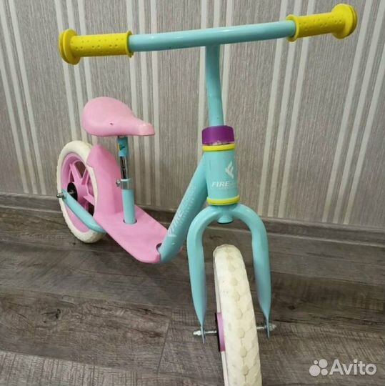 Беговел, колеса 12