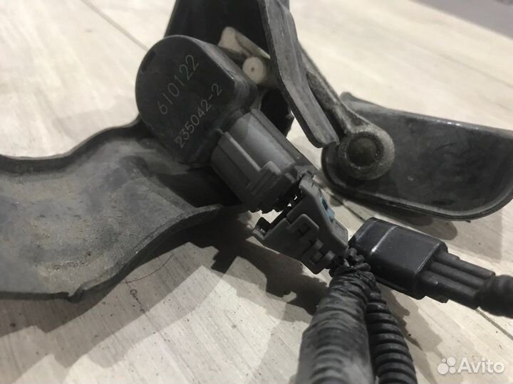 Датчик положения кузова передний Honda Cr-V 3 RE4