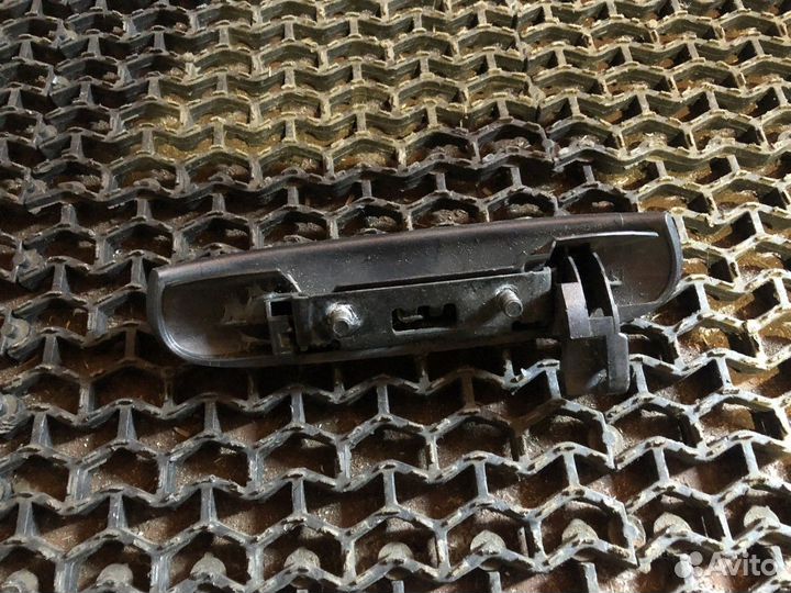 Ручка двери наружная задняя левая Кольт 30