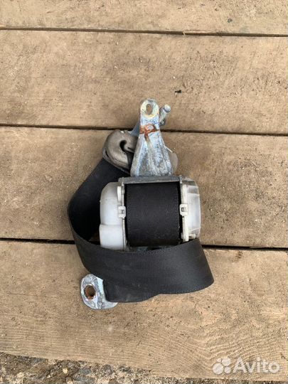 Ремень безопасности срс задний Toyota Highlander 2