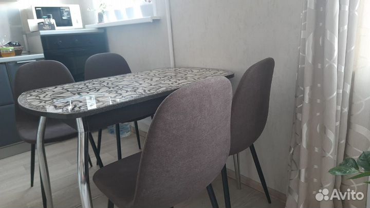 Кухонный стол и стулья комплект бу в екб