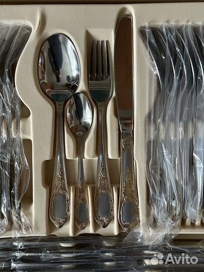 Набор столовых приборов на 12 персон