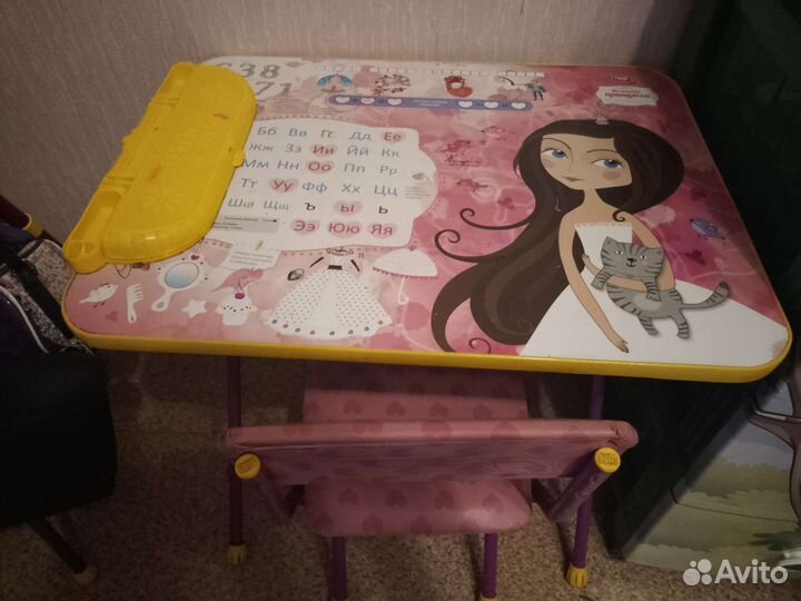 Детский столик и стульчик