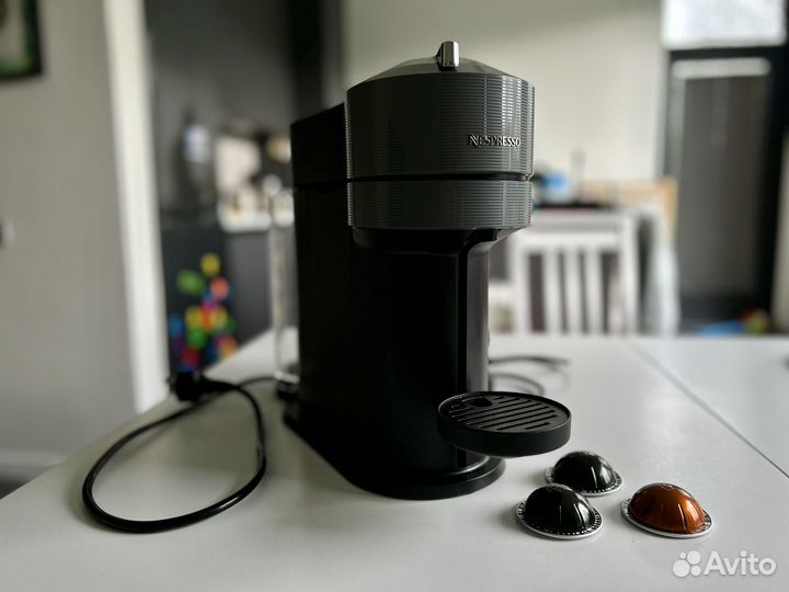 Кофемашина nespresso vertuo next + капучинатор