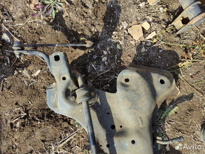 Подрамник передний Kia Rio 3 QB G4FC 2016