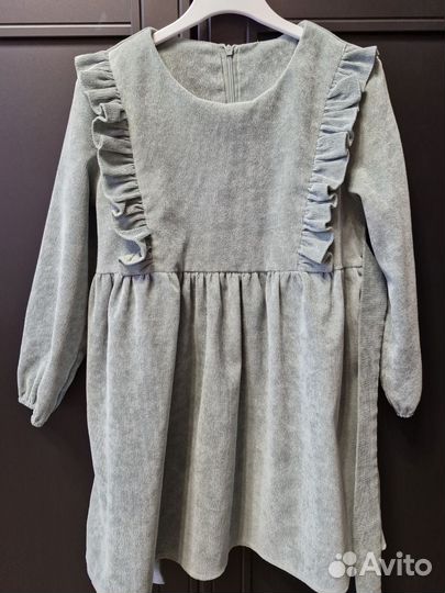 Платье детское 110-116 вельвет зеленое