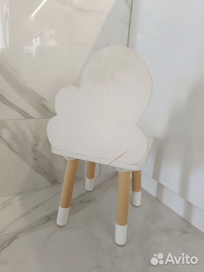 Детский стол и стул На брони