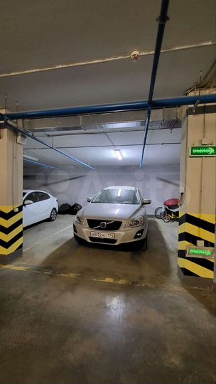 Машиноместо, 24 м²