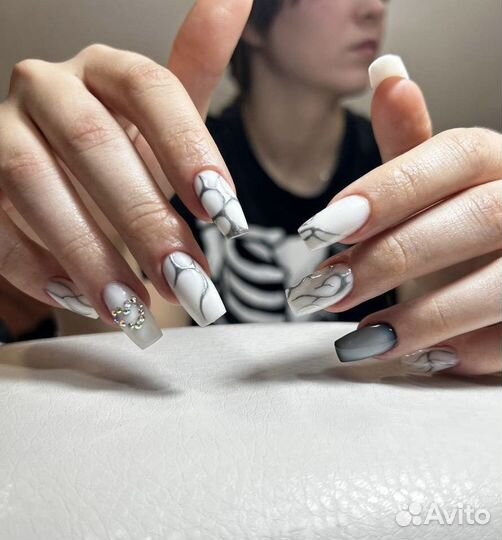 Мастер маникюра