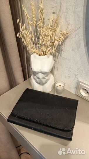 Пинал под кисти