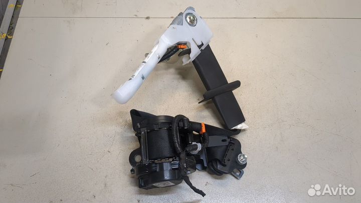 Ремень безопасности Nissan Leaf 2017, 2019