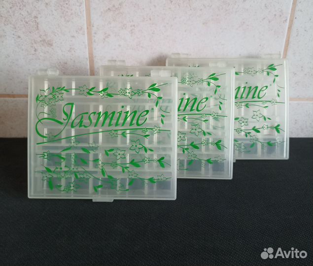 Органайзеры Jasmine для шпулек и комплект шпулек