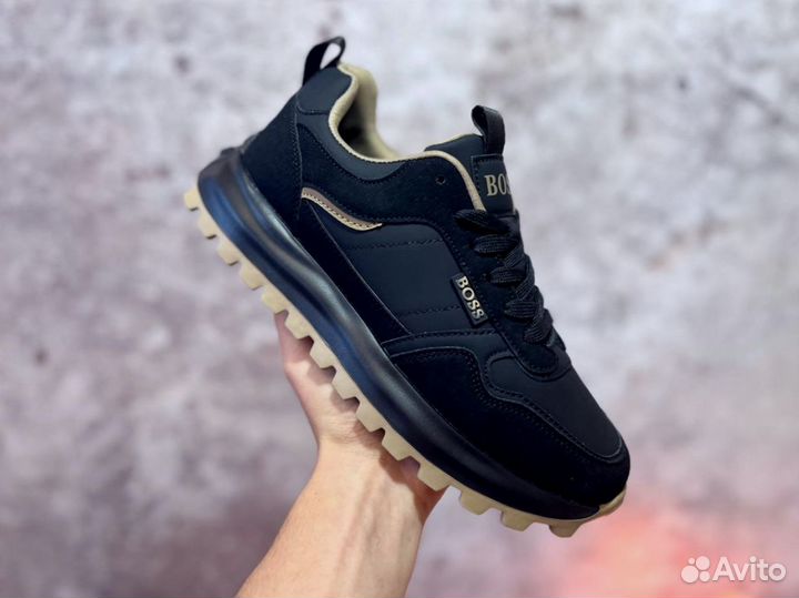 Кроссовки Boss эргономичные
