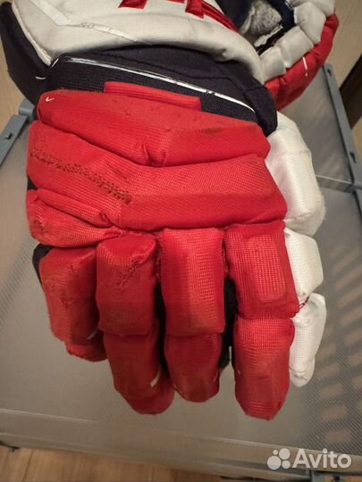 Перчатки хоккейные True