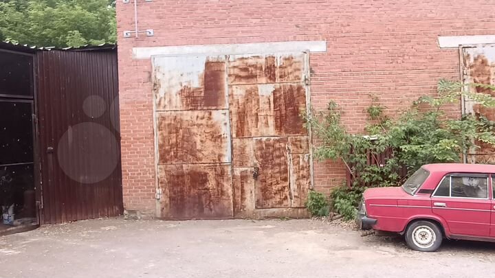 Гараж, > 30 м²