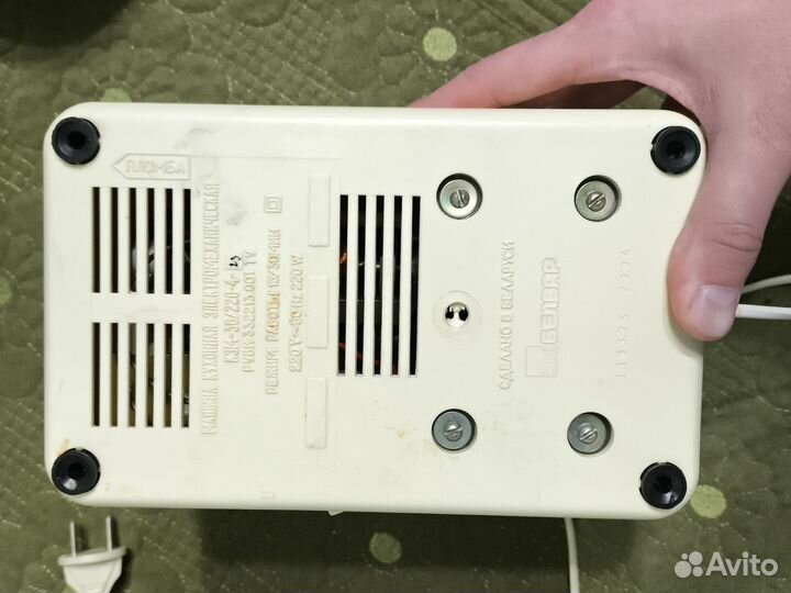 Мясорубка Помощница Белвар 2004г