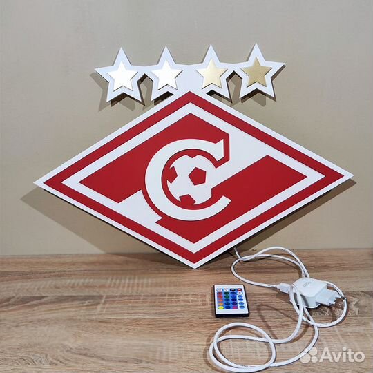 Эмблема футбольного клуба Спартак с подсветкой