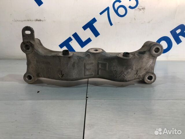 Кронштейн опоры двигателя правый peugeot 308 ep6 1