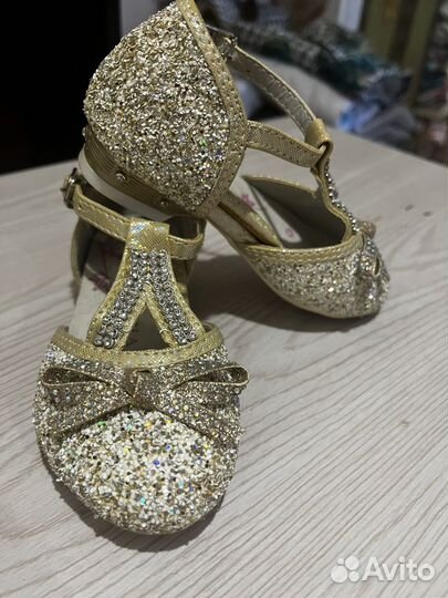 Туфли для девочки