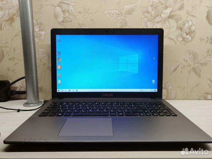 Ноутбук Asus SonicMaster