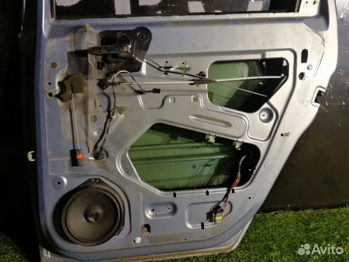 Стекло двери задней правой Opel Meriva A