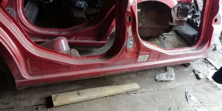 Порог кузова Ford Fusion 2002-2012