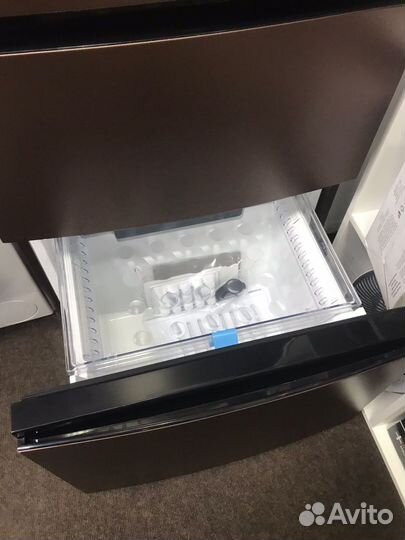 Холодильник Haier a2f737clbg