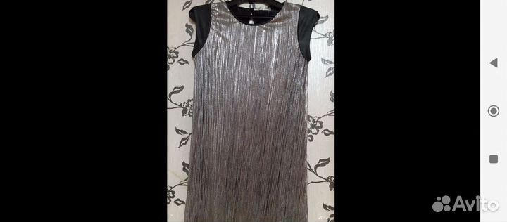 Платье женское как новое 44-46