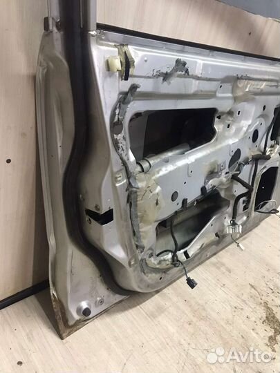 Дверь передняя левая mitsubishi carisma