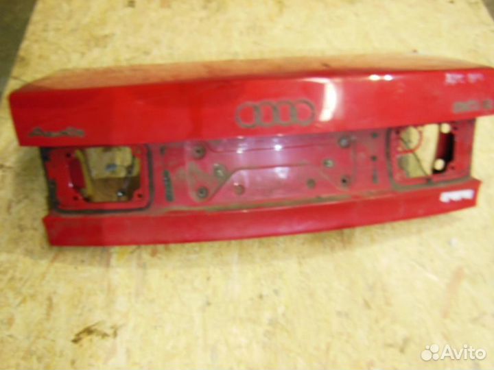 Дверь багажника Audi 80/90