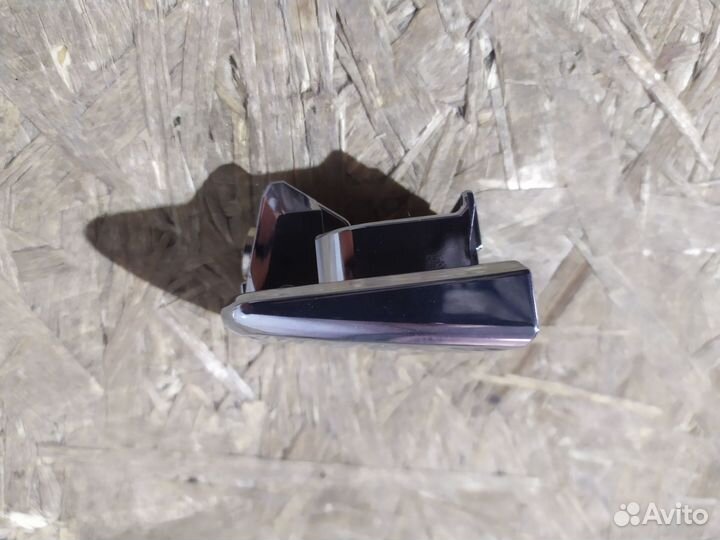 Накладка ручки наружной Nissan X-Trail (T31) 2007